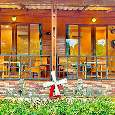 Aow Thai Homestay Ban Hin Dam Extérieur photo